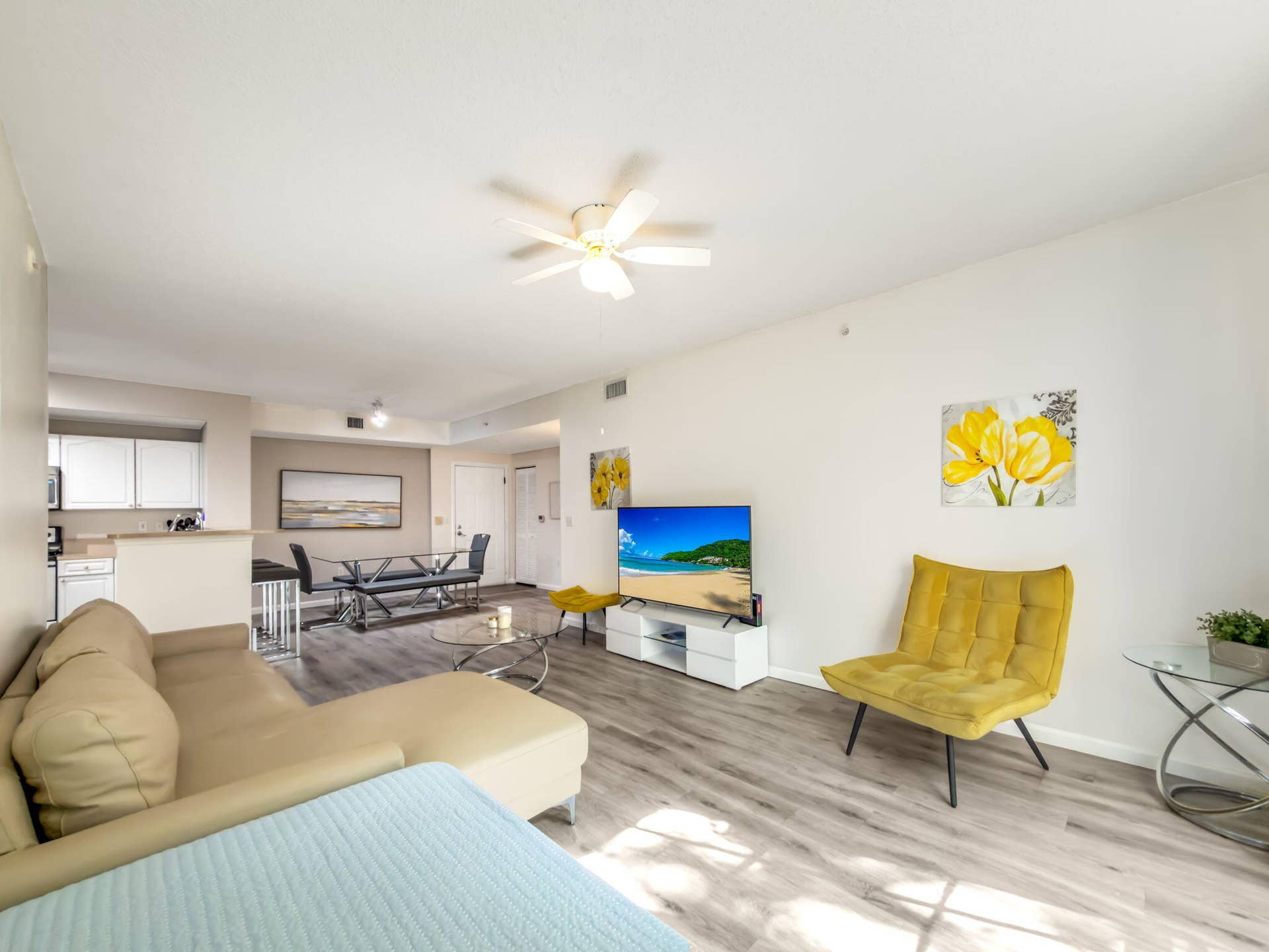 630 S Sapodilla Avenue, #218, West Palm Beach, FL 33401 9-web-or-mls-DSC04757