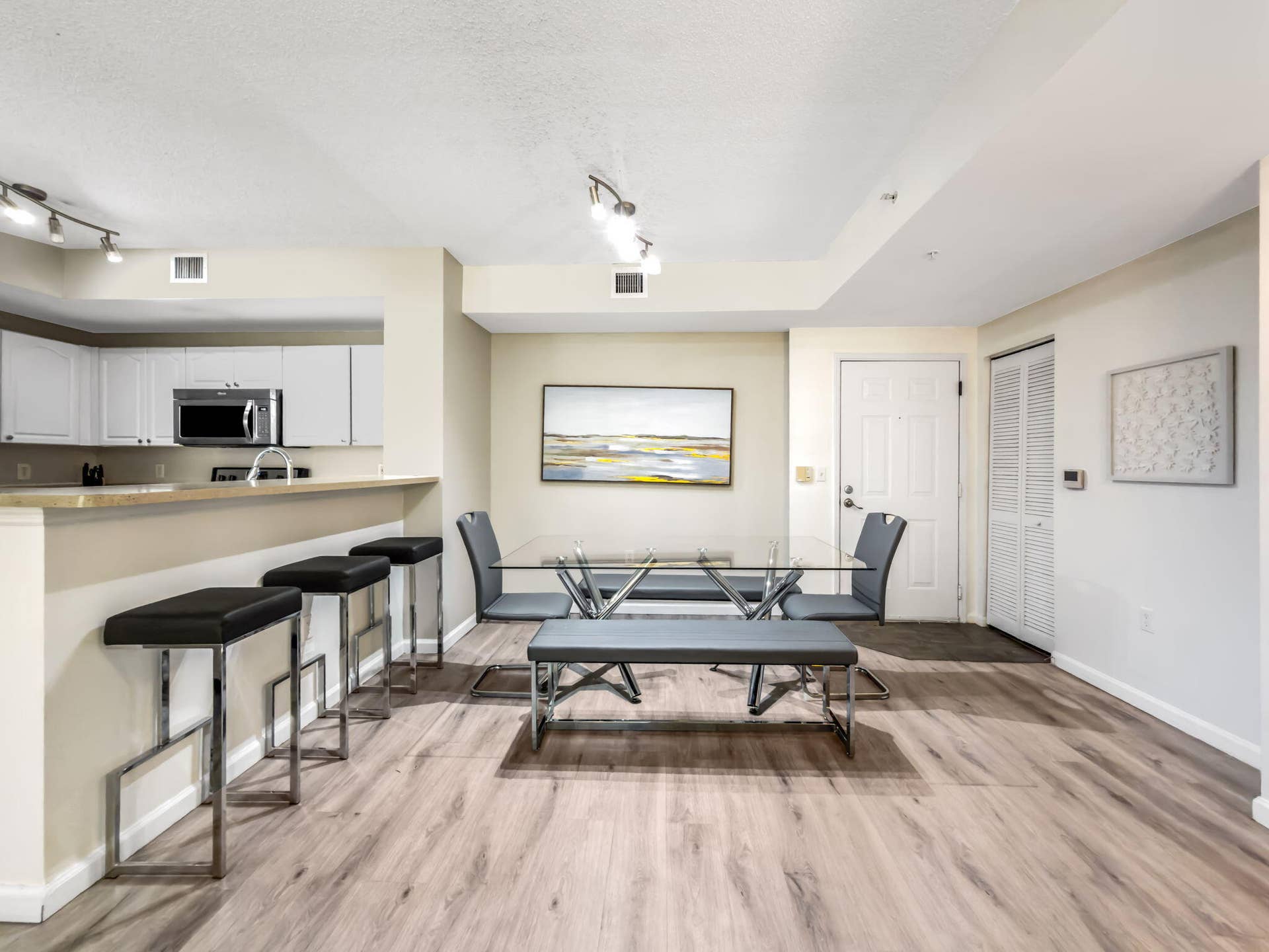 630 S Sapodilla Avenue, #218, West Palm Beach, FL 33401 13-web-or-mls-DSC04768
