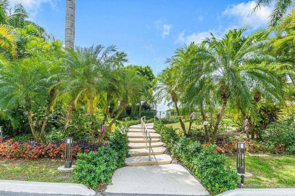 Pool Pathway