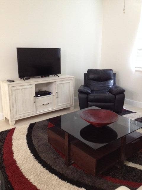630 S Sapodilla Avenue, #112, West Palm Beach, West Palm Beach, FL 33401 630 S Sapodilla Avenue, #112, West Palm Beach, West Palm Beach, FL 33401