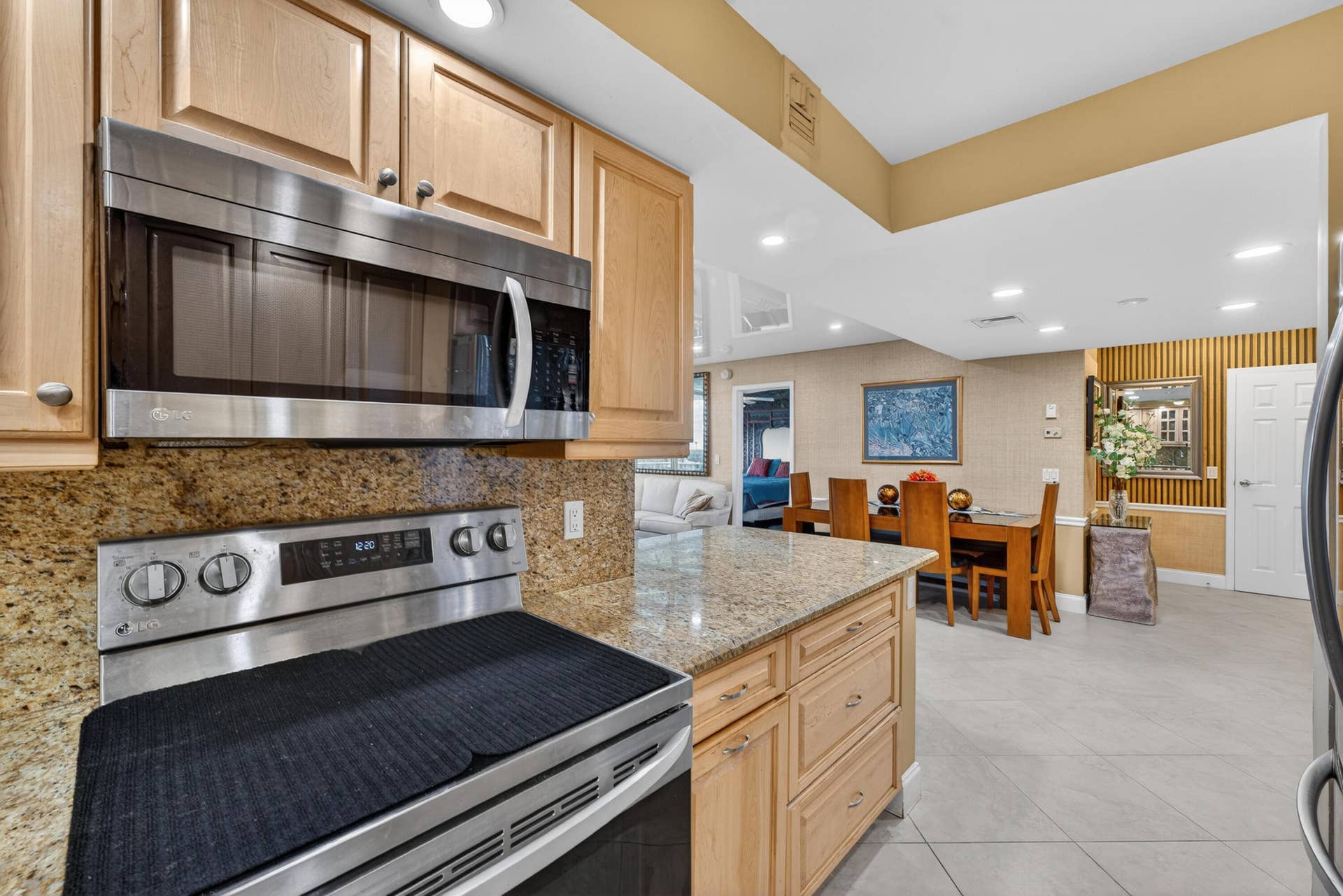 336 Golfview Road, #704, North Palm Beach, FL 33408 9