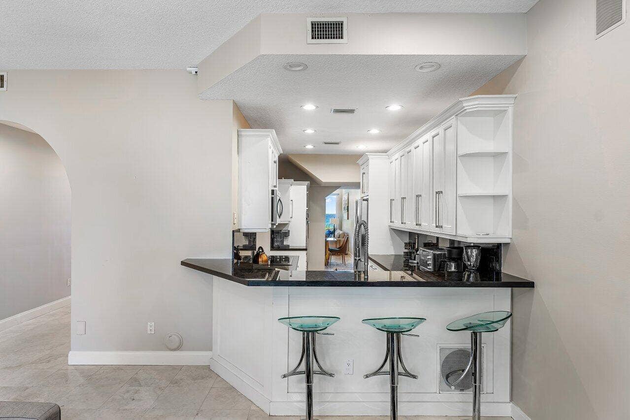 4517 S Ocean Boulevard, Highland Beach, FL 33487