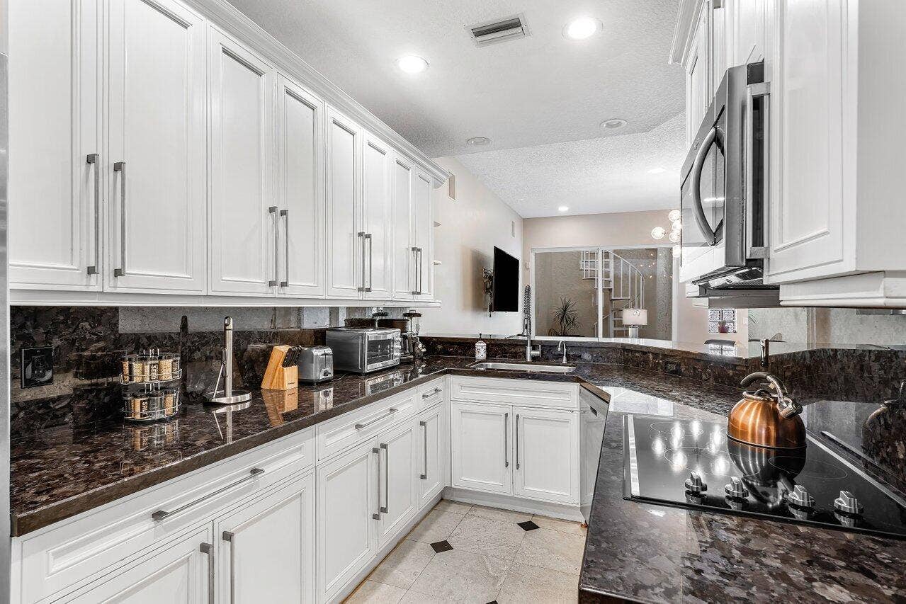 4517 S Ocean Boulevard, Highland Beach, FL 33487