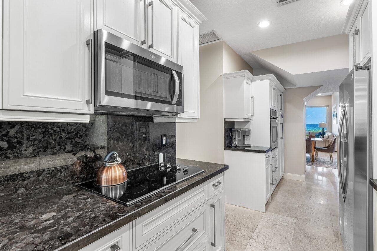 4517 S Ocean Boulevard, Highland Beach, FL 33487