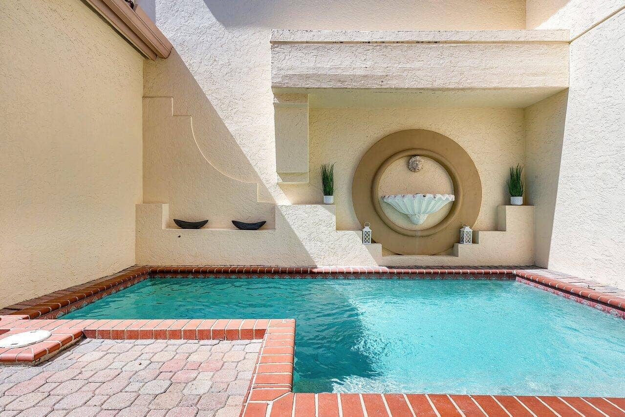 4517 S Ocean Boulevard, Highland Beach, FL 33487
