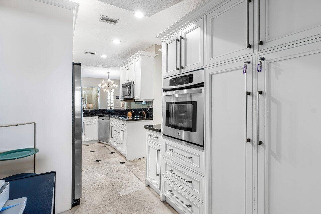 4517 S Ocean Boulevard, Highland Beach, FL 33487