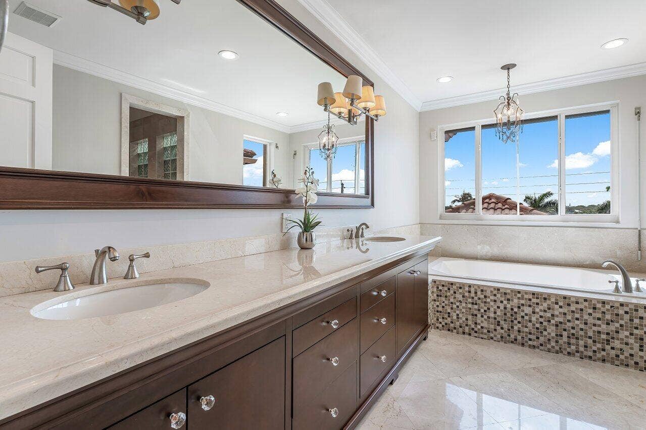 4517 S Ocean Boulevard, Highland Beach, FL 33487