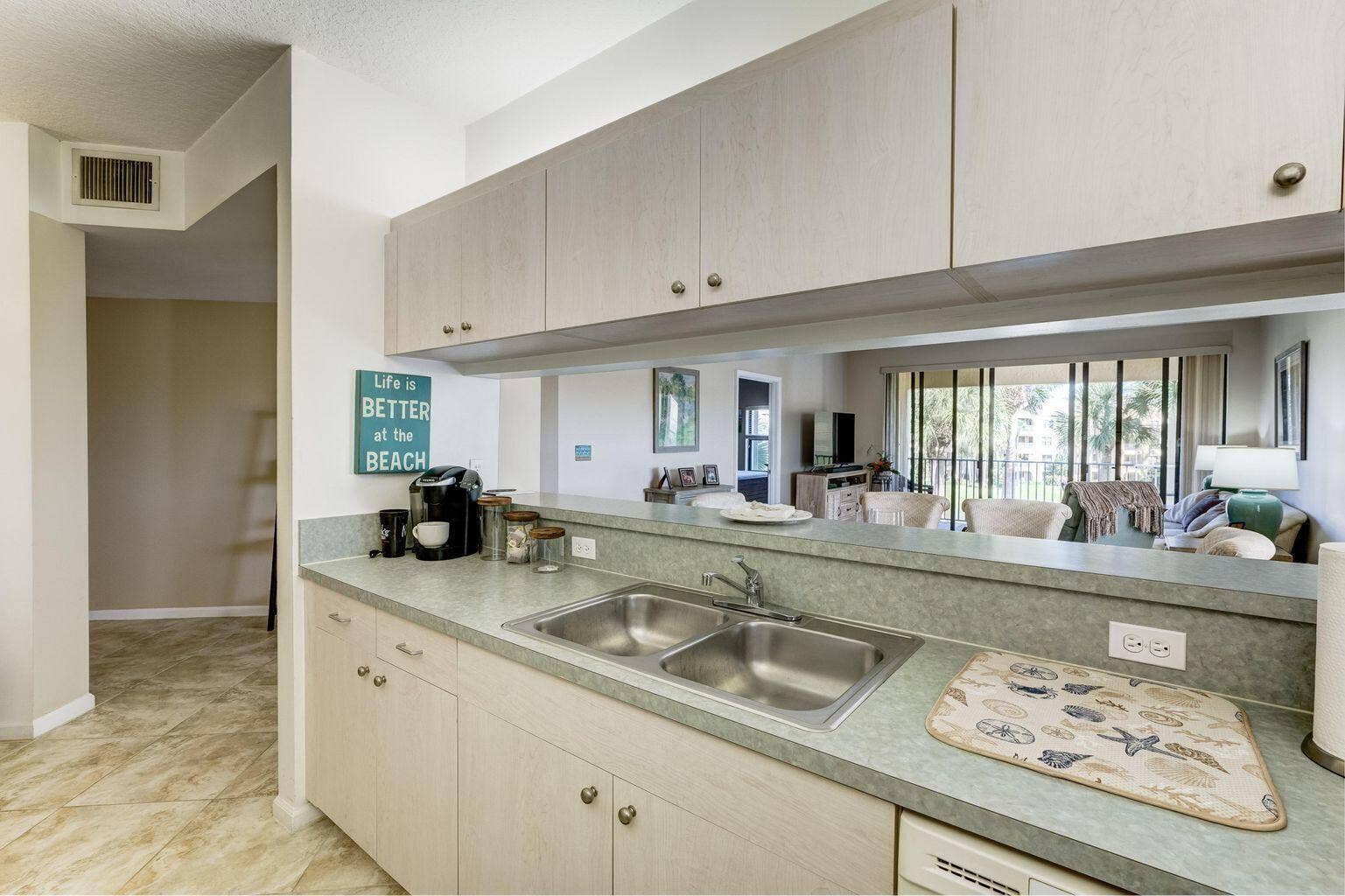 300 Uno Lago Drive, #305, Juno Beach, Juno Beach, FL 33408 Kitchen