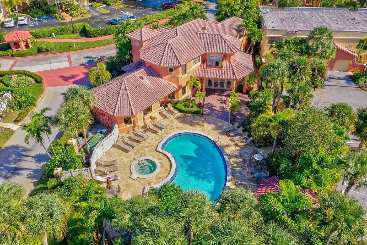 300 Uno Lago Drive, #305, Juno Beach, Juno Beach, FL 33408 Clubhouse Aerial