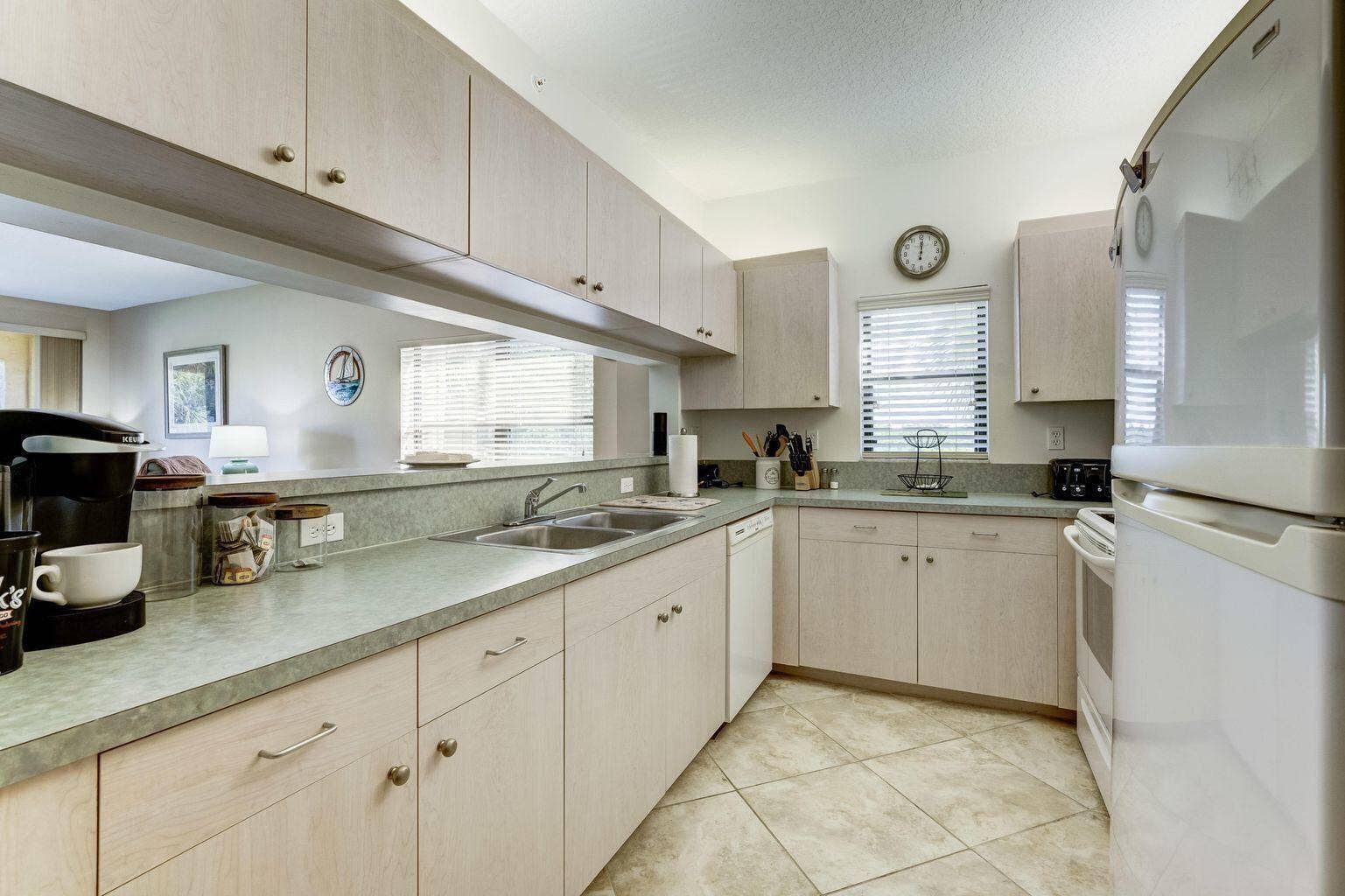 300 Uno Lago Drive, #305, Juno Beach, Juno Beach, FL 33408 Kitchen