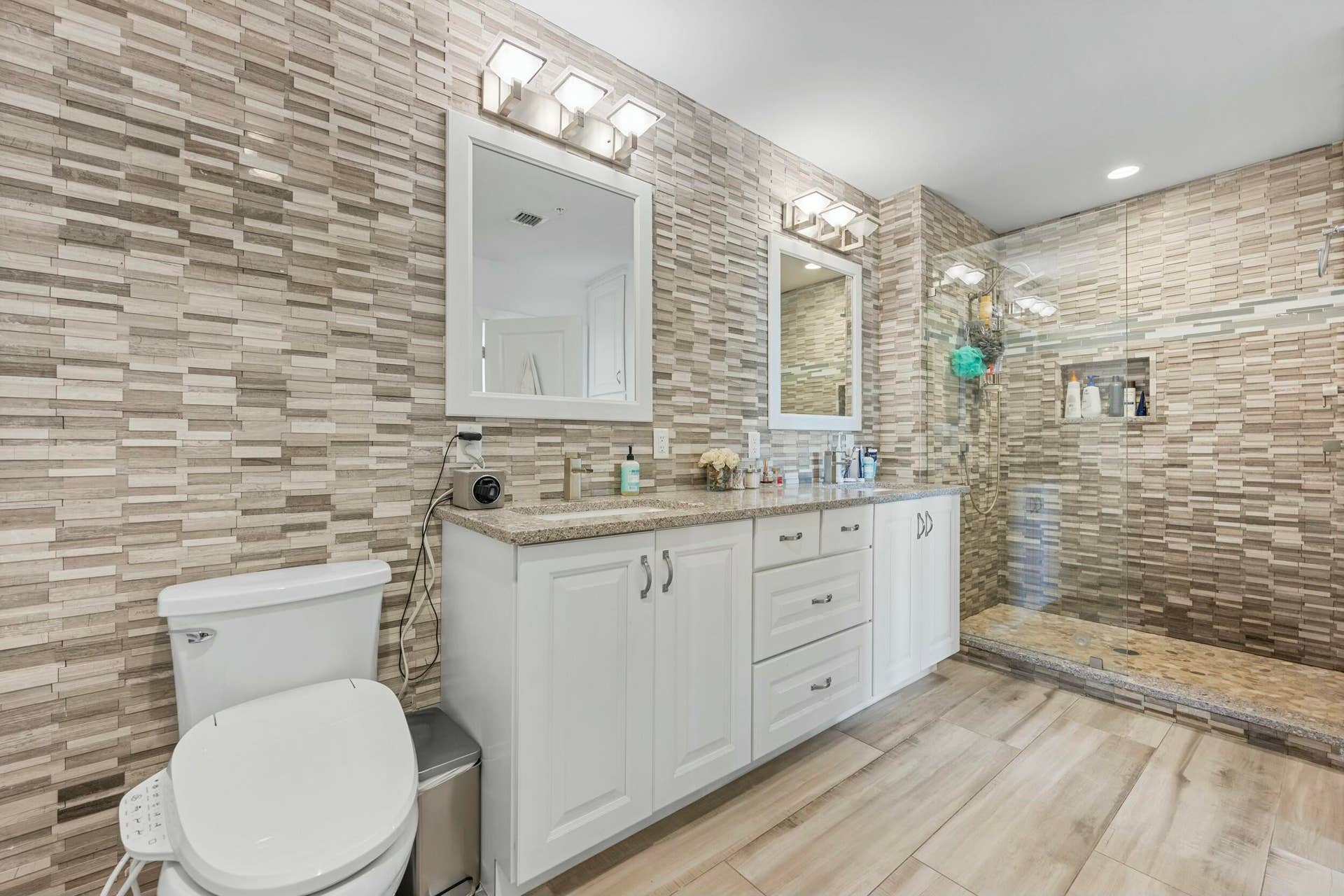 410 Evernia Street, #807, West Palm Beach, FL 33401 tempImageSfVjQK