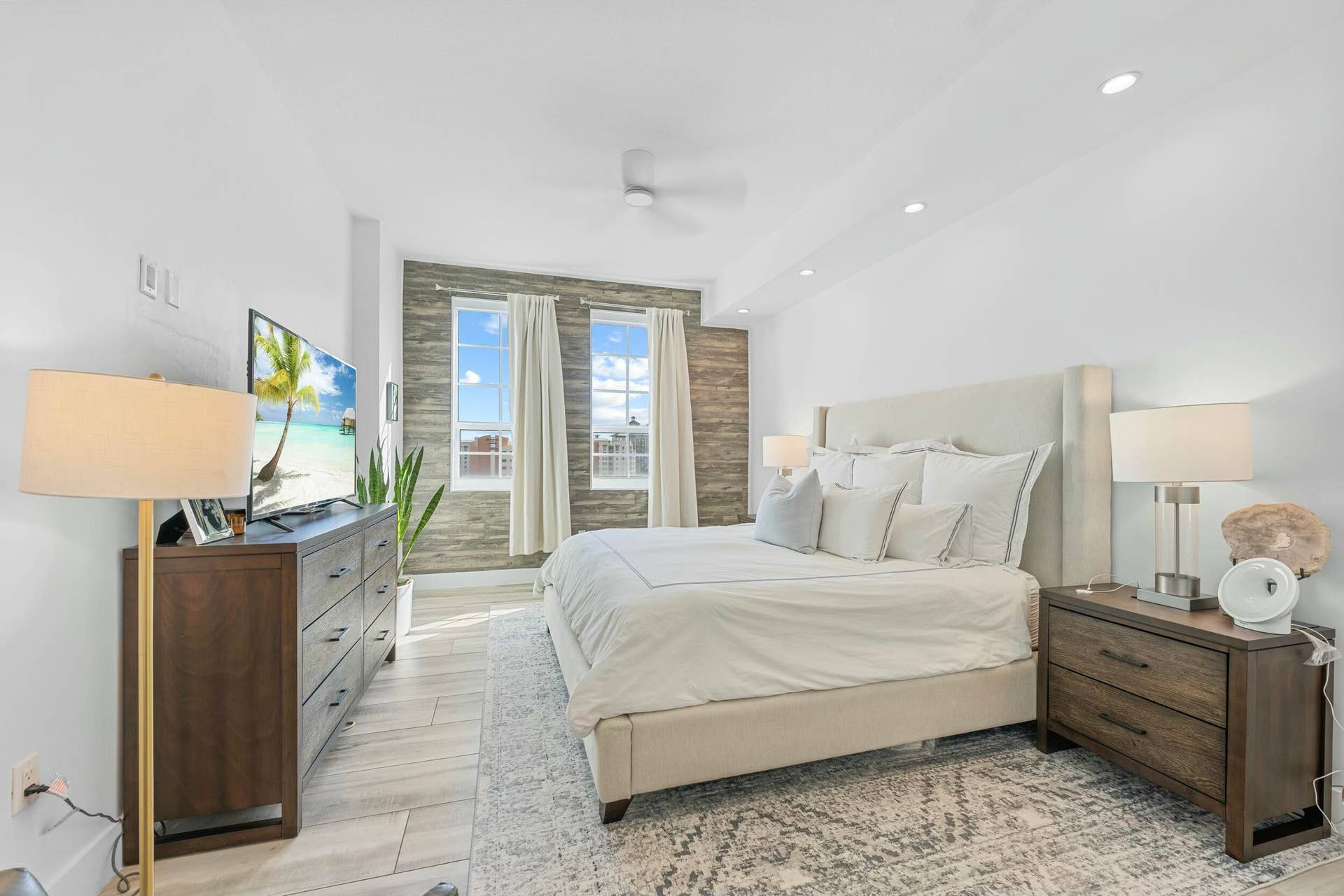 410 Evernia Street, #807, West Palm Beach, FL 33401 Primary Suite
