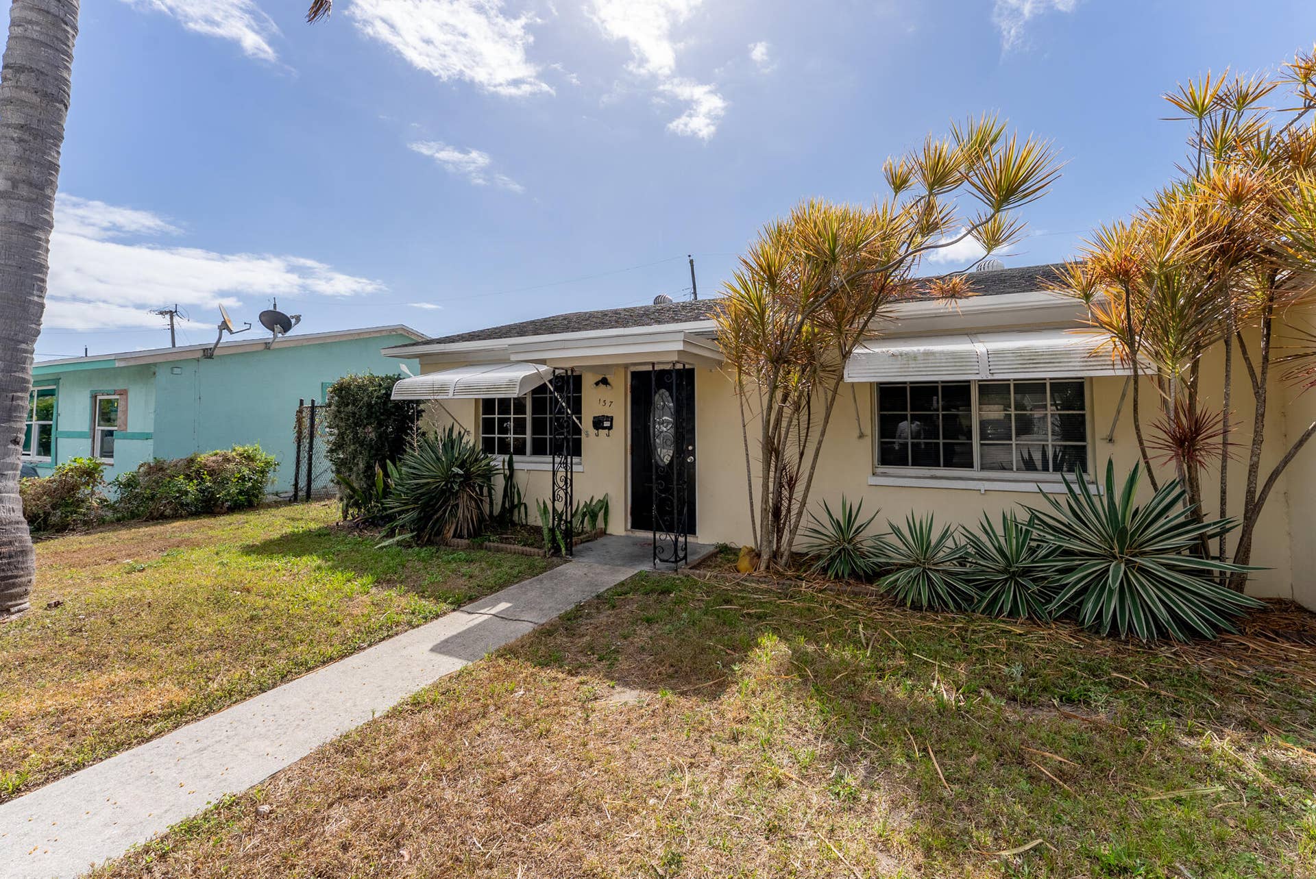 137 W 34th Street, Riviera Beach, FL 33404 Woolf Realty_137 N 34th (3 of 23)