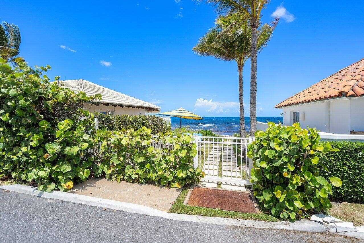 1285 North Ocean Boulevard, #Lot 1 & 2, Palm Beach, FL 33480 Private Beach Access