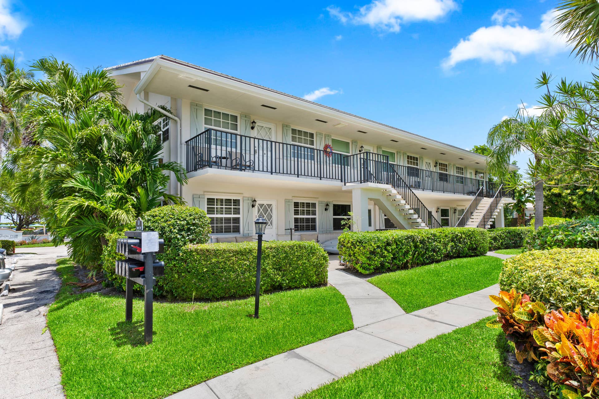 100 Bravado Lane, #2, Palm Beach Shores, FL 33404 100 Bravado Lane, #2, Palm Beach Shores, FL 33404