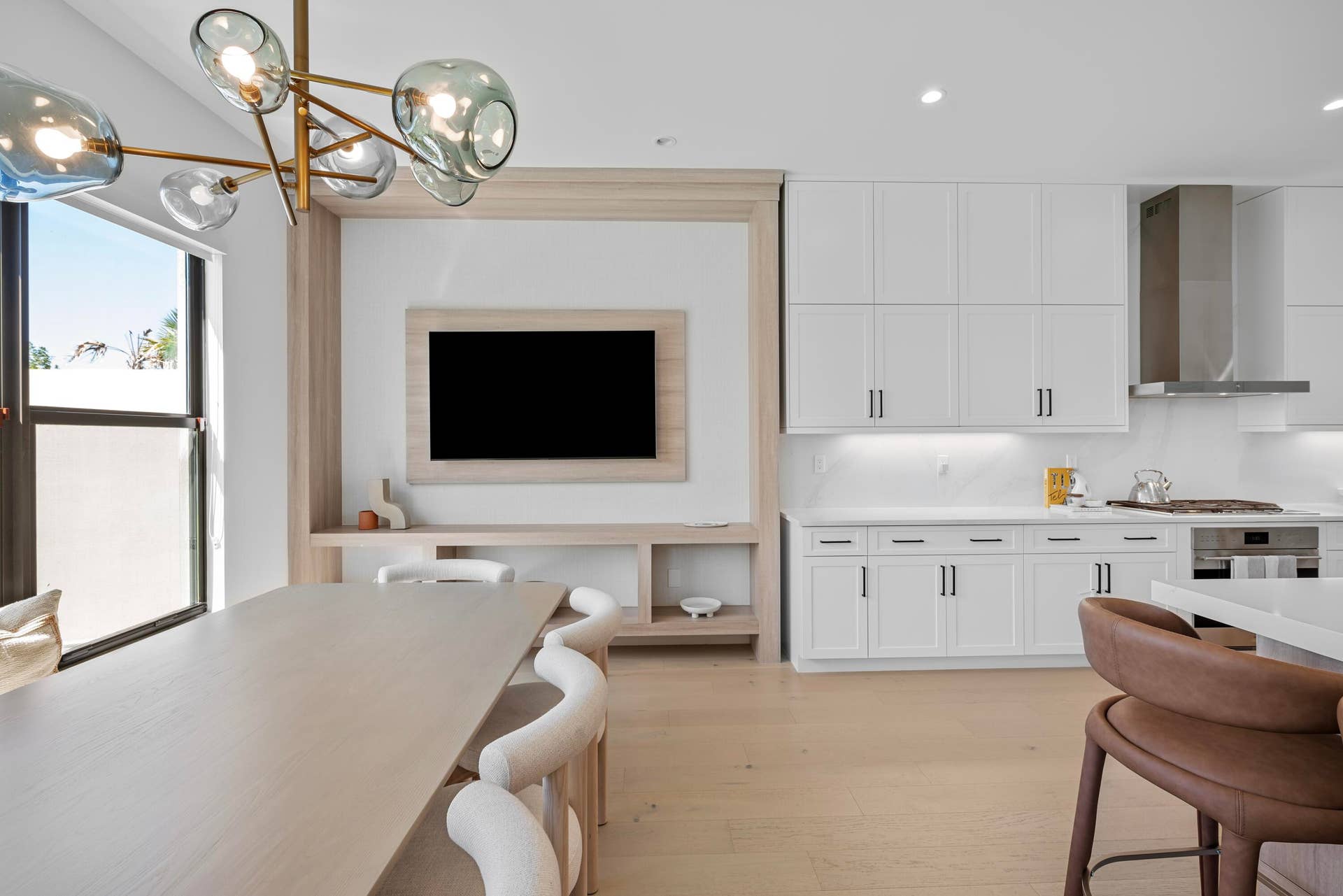 Eat In Kitchen