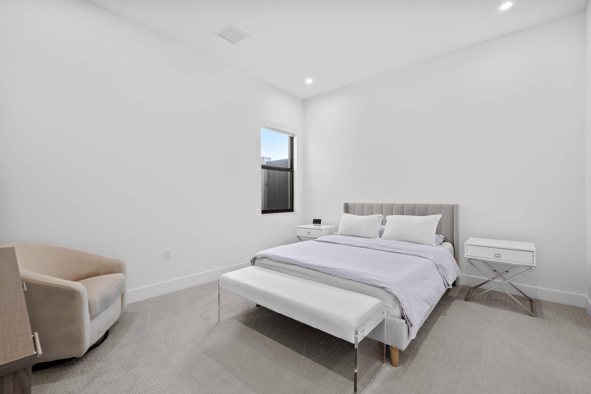 Downstairs Ensuite Bedroom 2