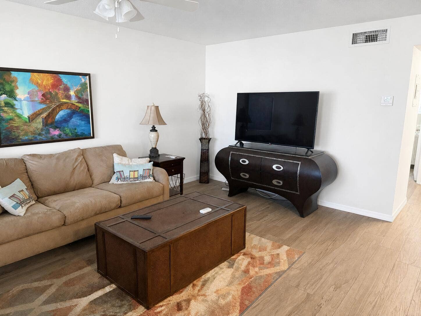 111 Shore Court, #302, North Palm Beach, FL 33408 Living Room