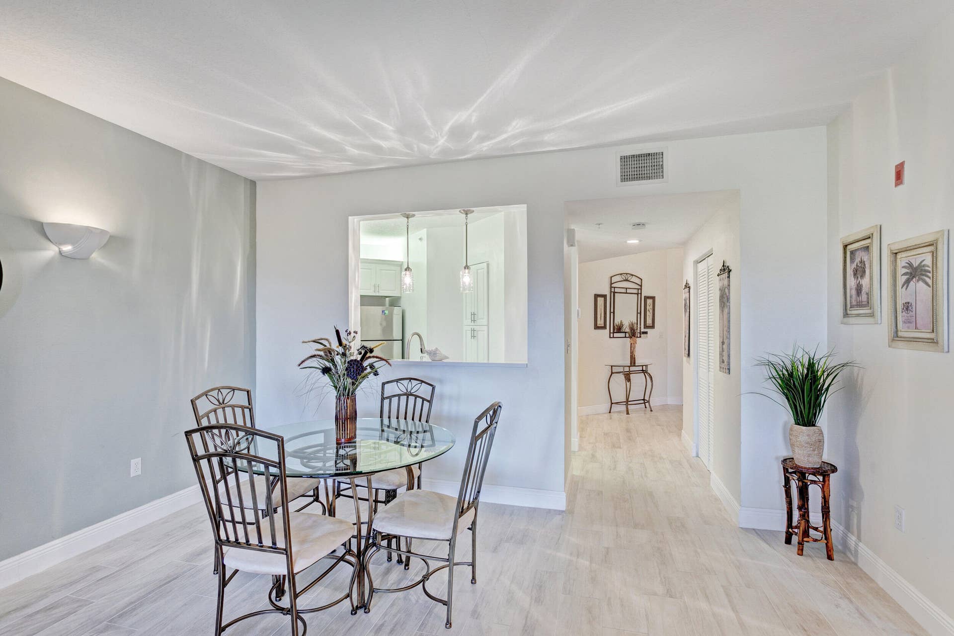 500 Uno Lago Drive, #402, Juno Beach, Juno Beach, FL 33408 Dining Area