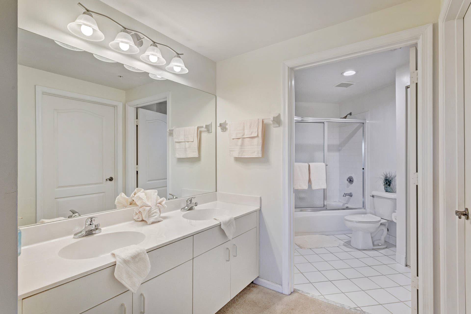 500 Uno Lago Drive, #402, Juno Beach, Juno Beach, FL 33408 Primary Bath