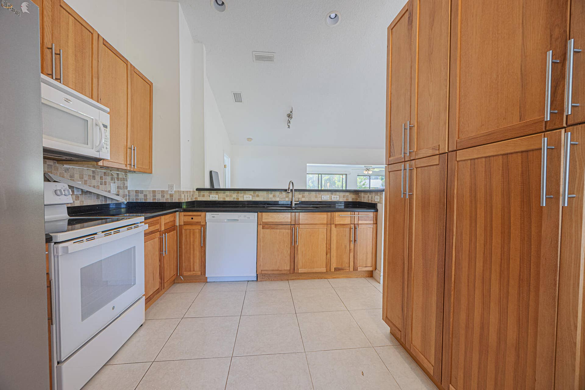 153A0267-HDR