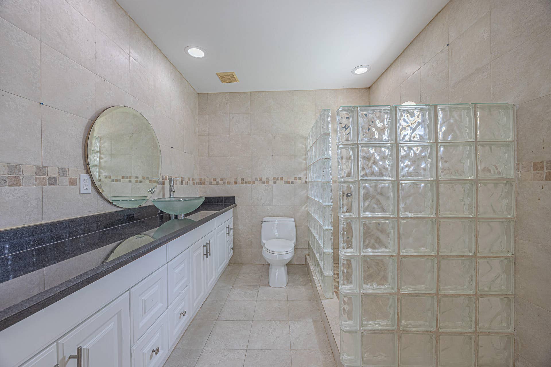 153A0228-HDR