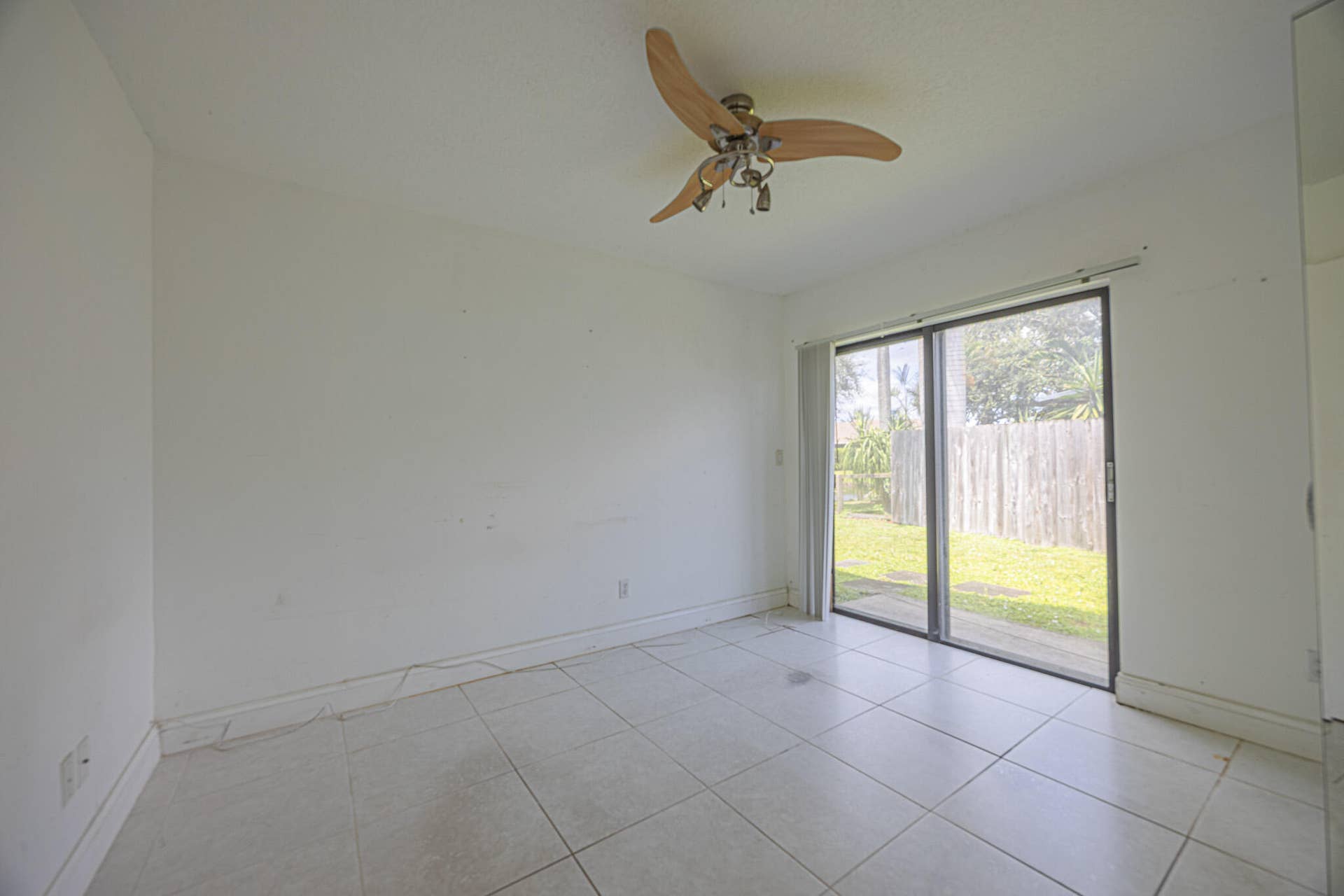153A0189-HDR