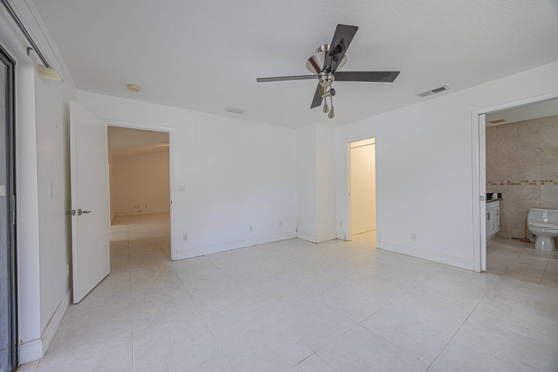 153A0222-HDR