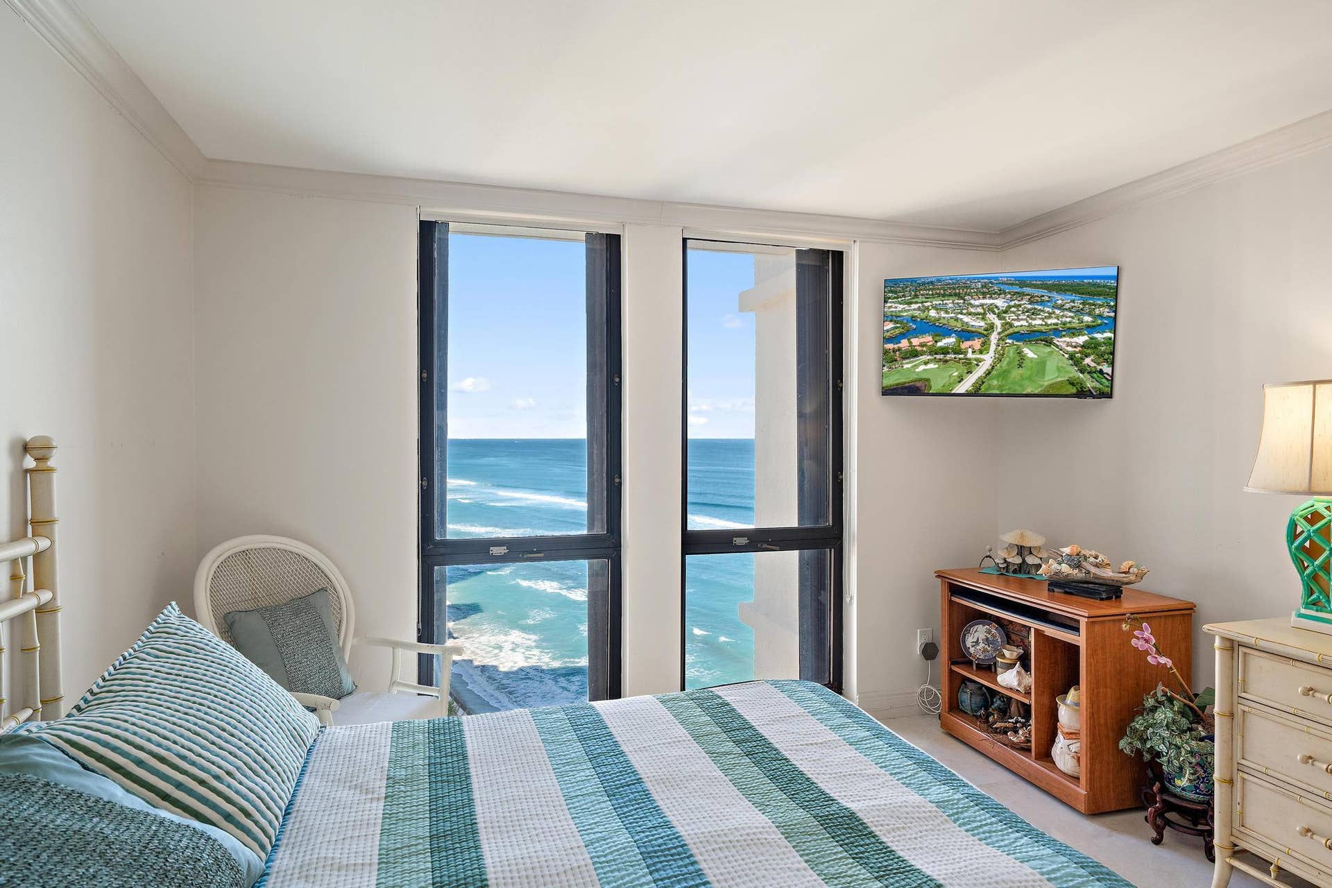 5380 N Ocean Dr-15