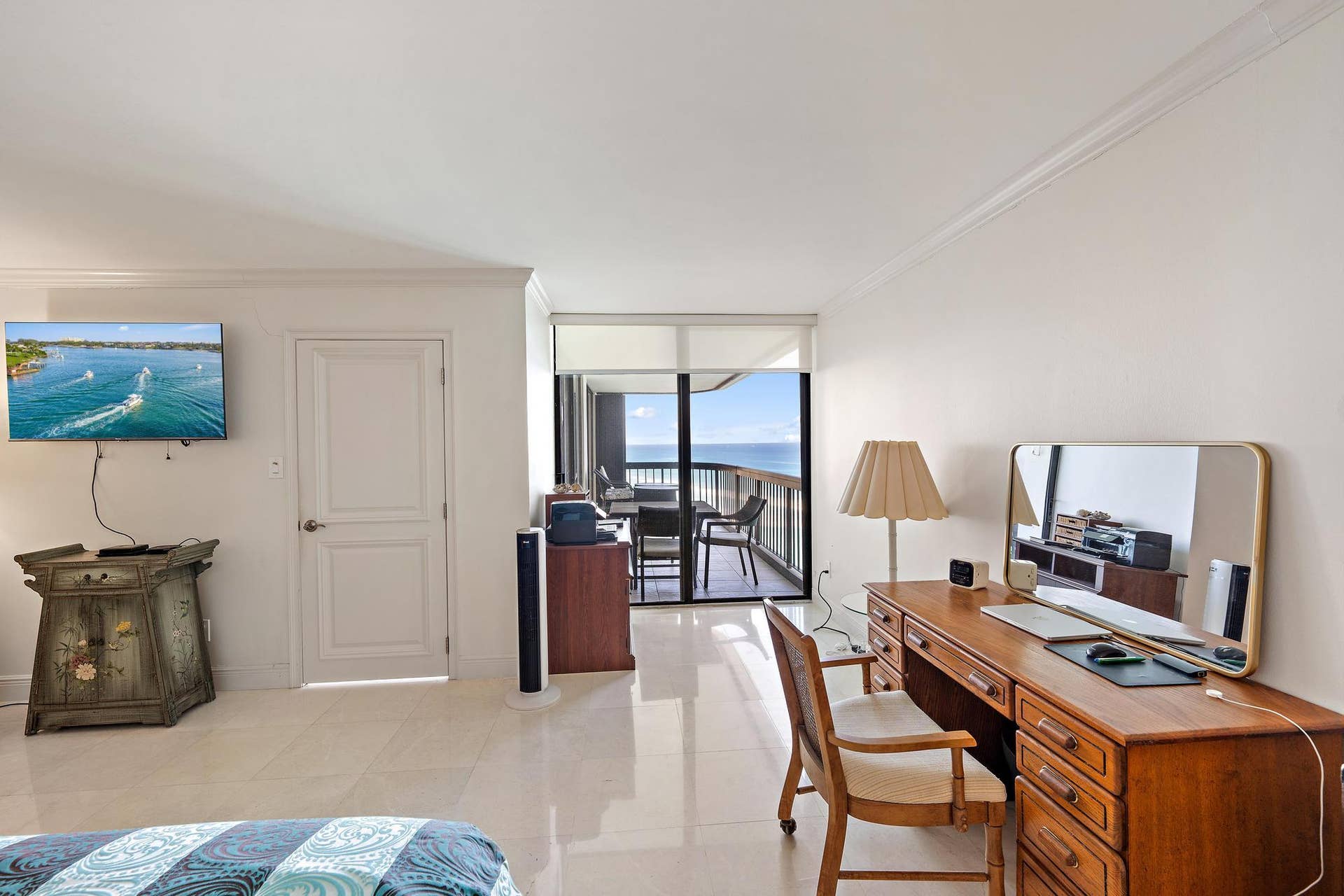 5380 N Ocean Dr-9