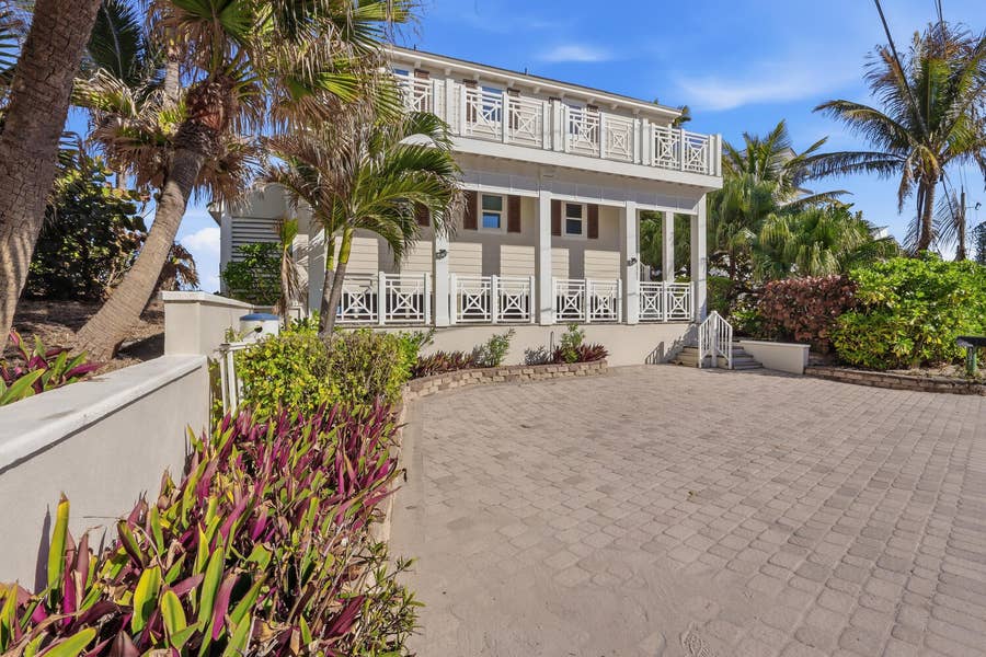 Property photo for 1031 SE Macarthur Boulevard, Stuart, FL