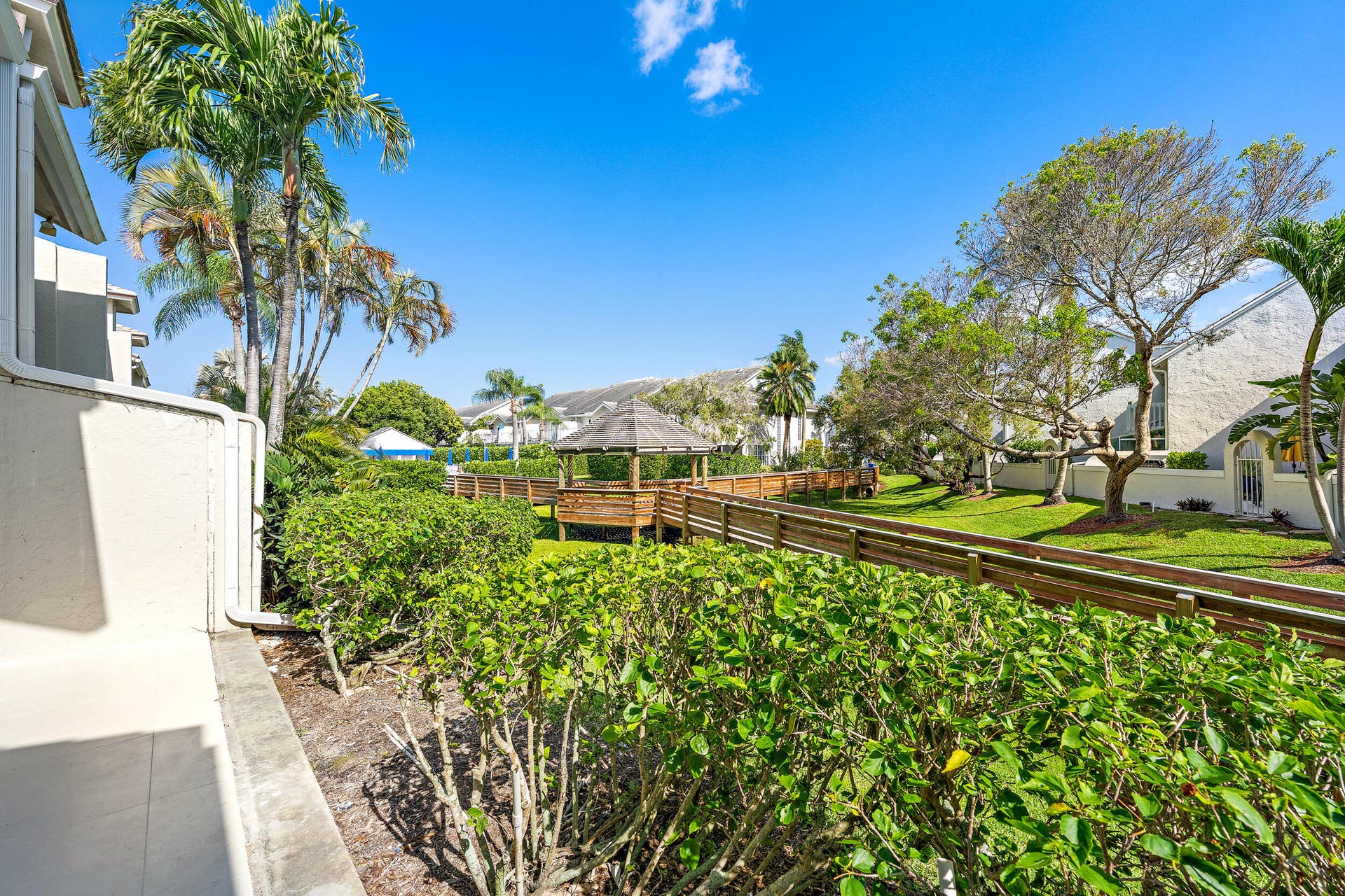1000 N US Hwy 1 Apt 652-16