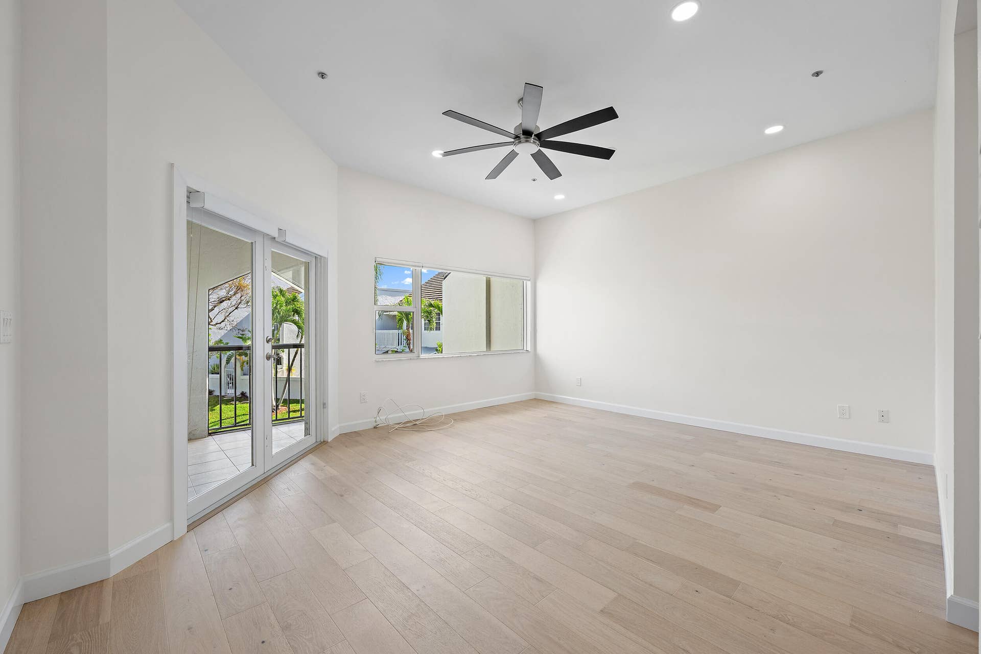 1000 N US Hwy 1 Apt 652-17