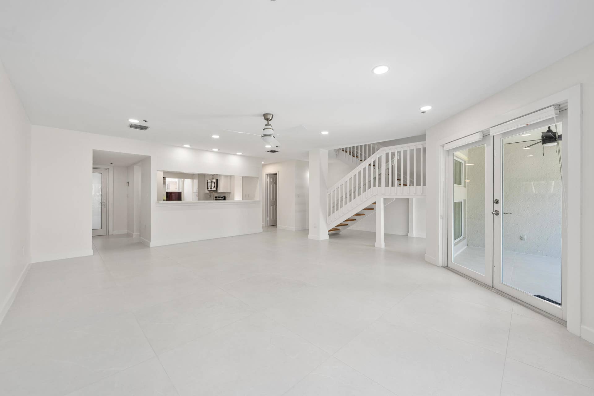 1000 N US Hwy 1 Apt 652-8