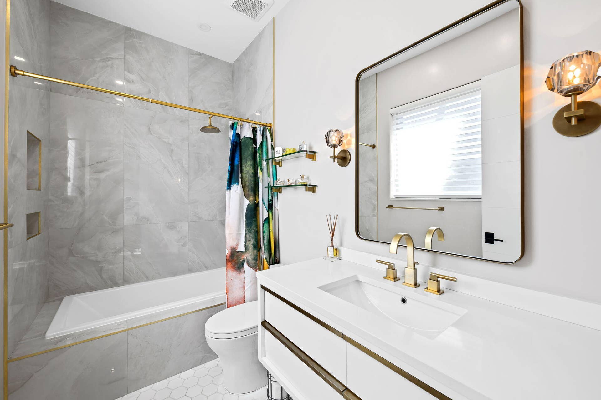 Full Bathroom