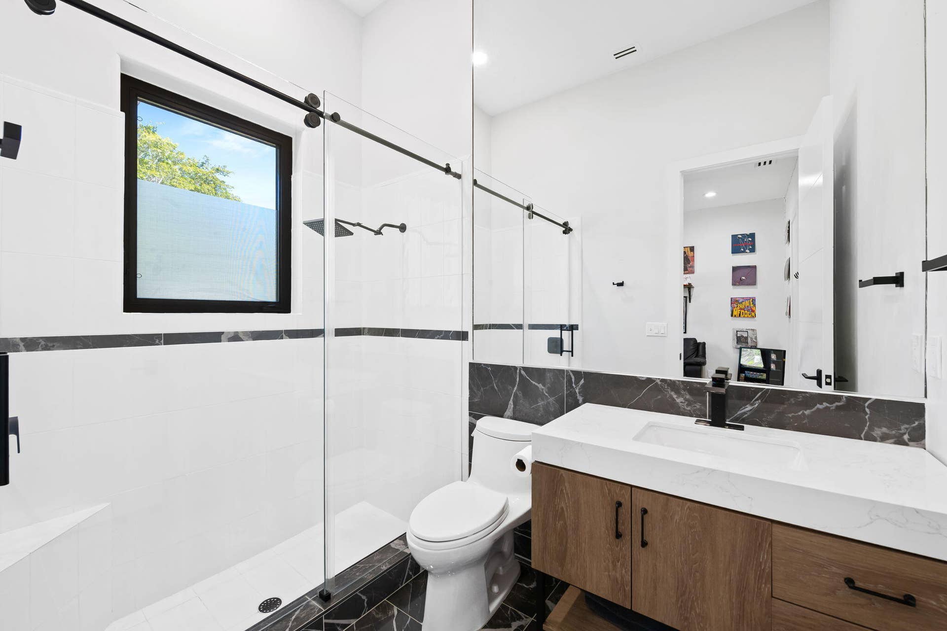 Full Bathroom