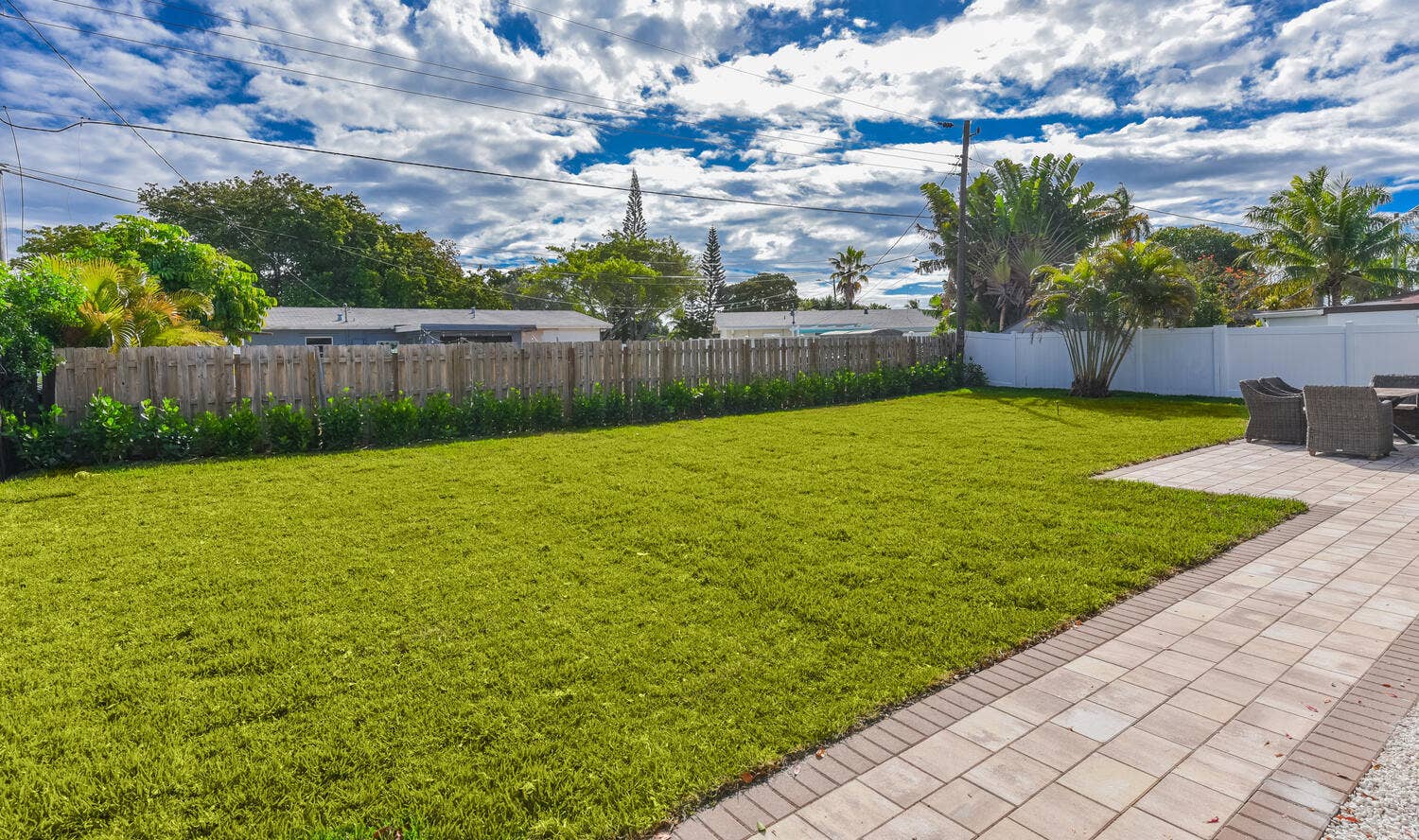 1320 S Deerfield Avenue, Deerfield Beach, FL 33441