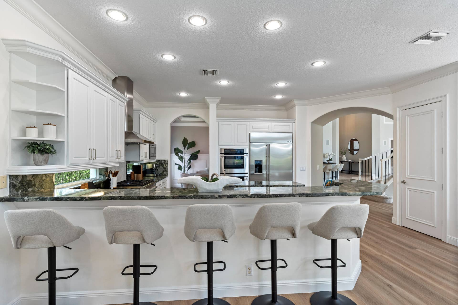 432 Savoie Drive, Palm Beach Gardens, FL 33410 Plenty of seats in Kitchen + Separate di