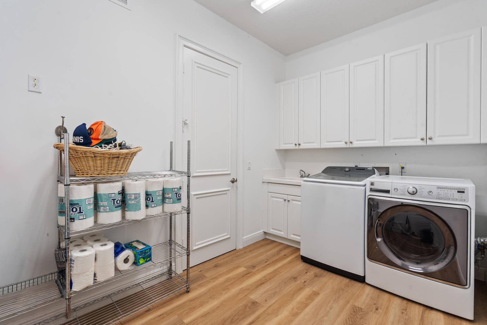 432 Savoie Drive, Palm Beach Gardens, FL 33410 1st Floor Laundry Room