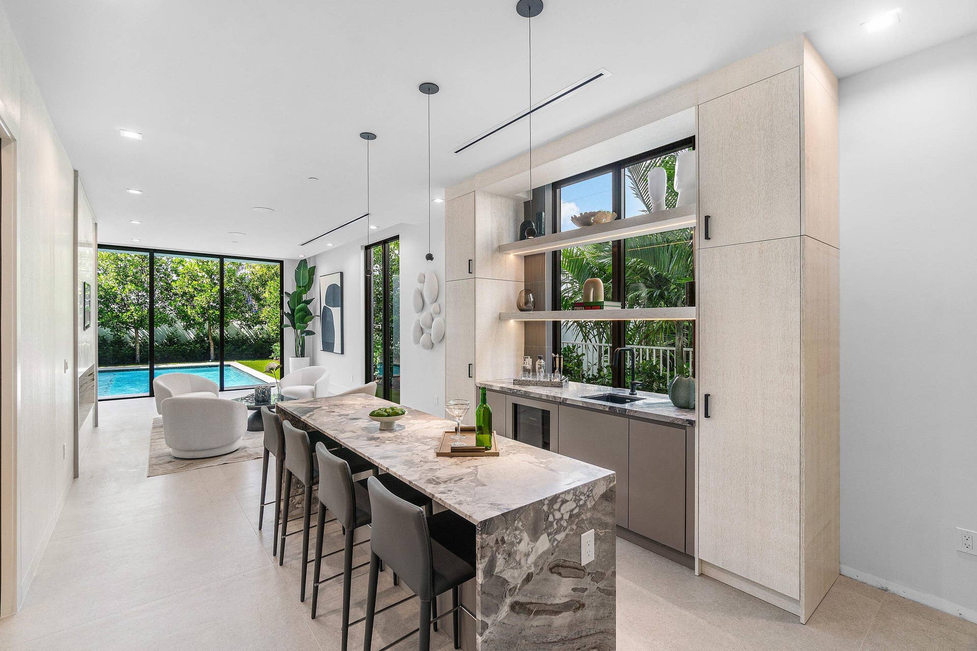 810 Palm Trail, Delray Beach, FL 33483 010-810PalmTrail-DelrayBeach-FL-33483-SM