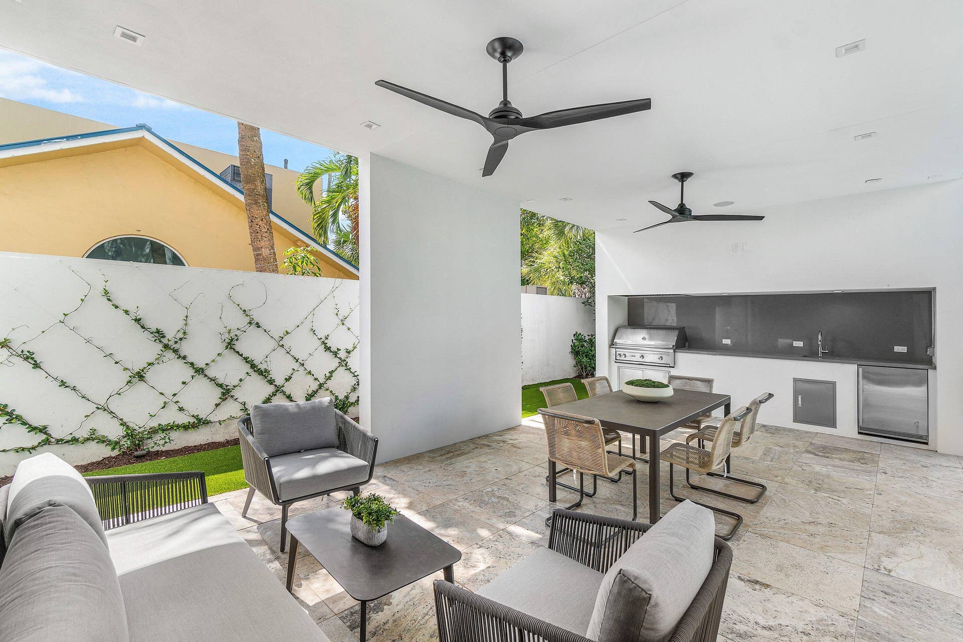 810 Palm Trail, Delray Beach, FL 33483 075-810PalmTrail-DelrayBeach-FL-33483-SM