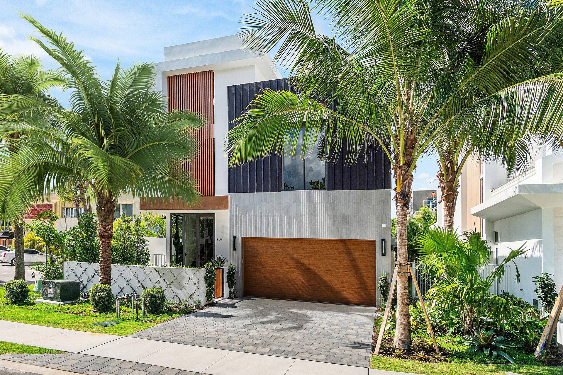 810 Palm Trail, Delray Beach, FL 33483 002-810PalmTrail-DelrayBeach-FL-33483-SM