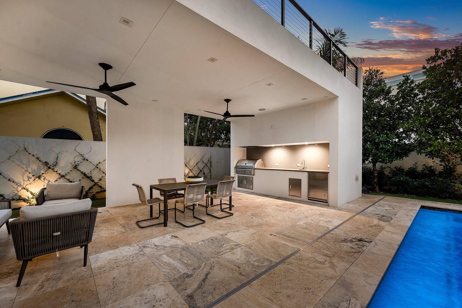 810 Palm Trail, Delray Beach, FL 33483 095-810PalmTrail-DelrayBeach-FL-33483-SM