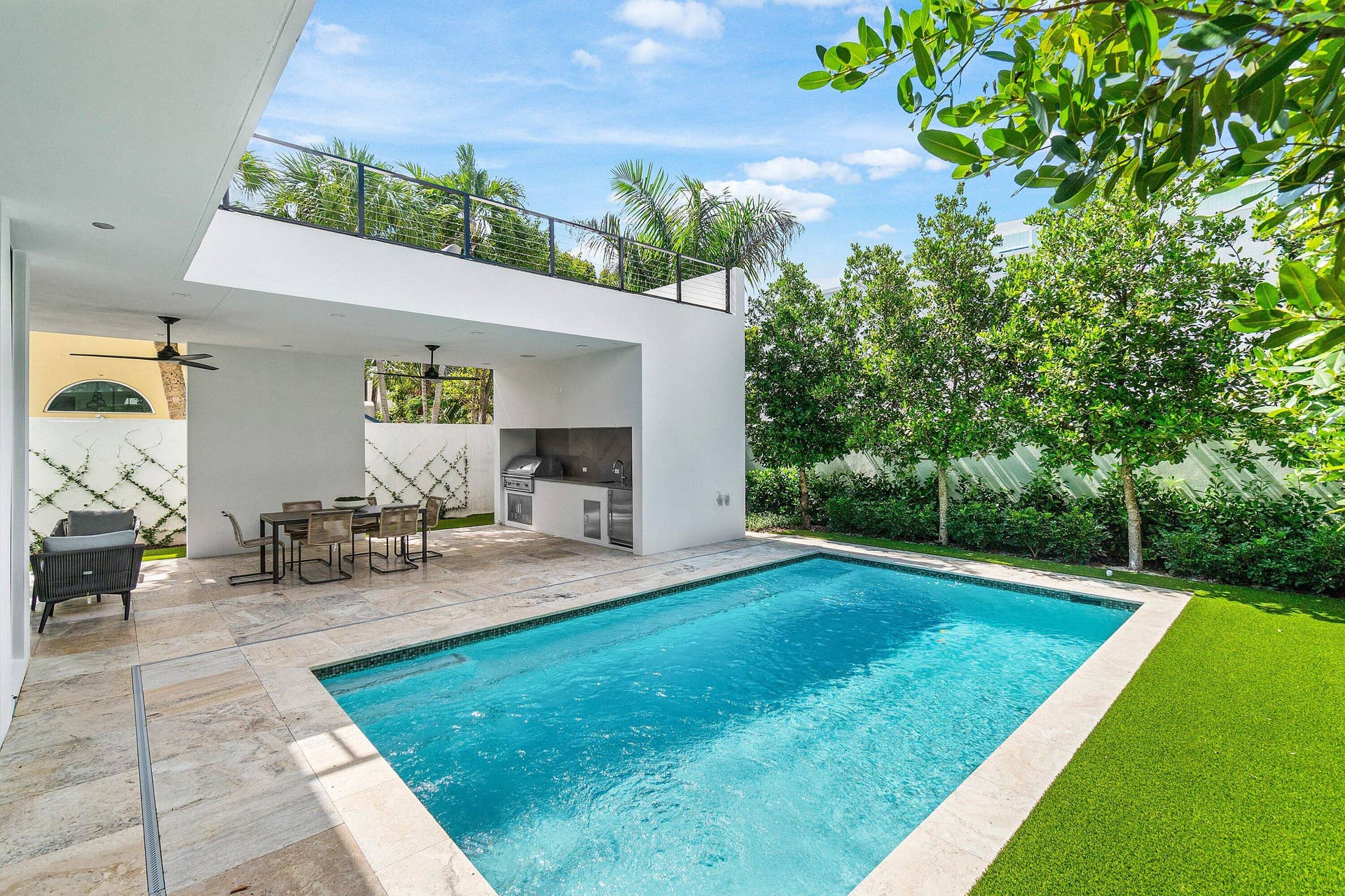 810 Palm Trail, Delray Beach, FL 33483 073-810PalmTrail-DelrayBeach-FL-33483-SM