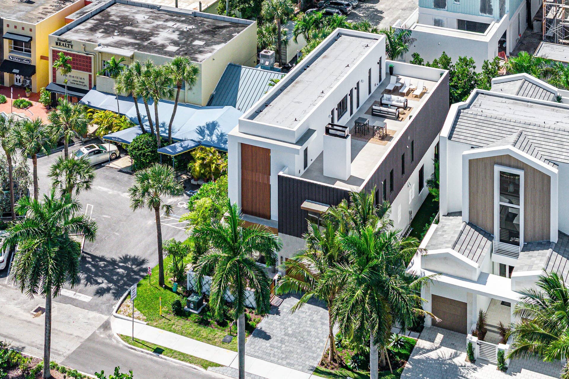 810 Palm Trail, Delray Beach, FL 33483 077-810PalmTrail-DelrayBeach-FL-33483-SM