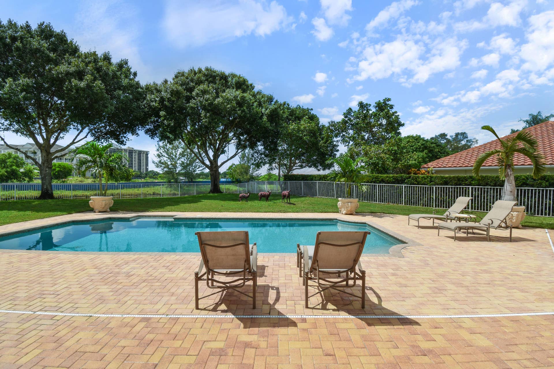 2801 Embassy Drive, West Palm Beach, FL 33401 2801EmbassyDr(58)