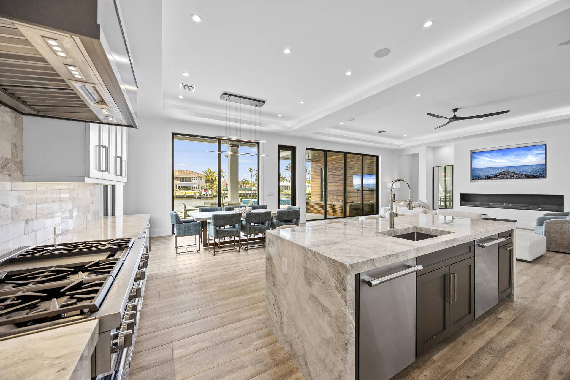 736 Lagoon Drive, North Palm Beach, FL 33408 18_453a8805