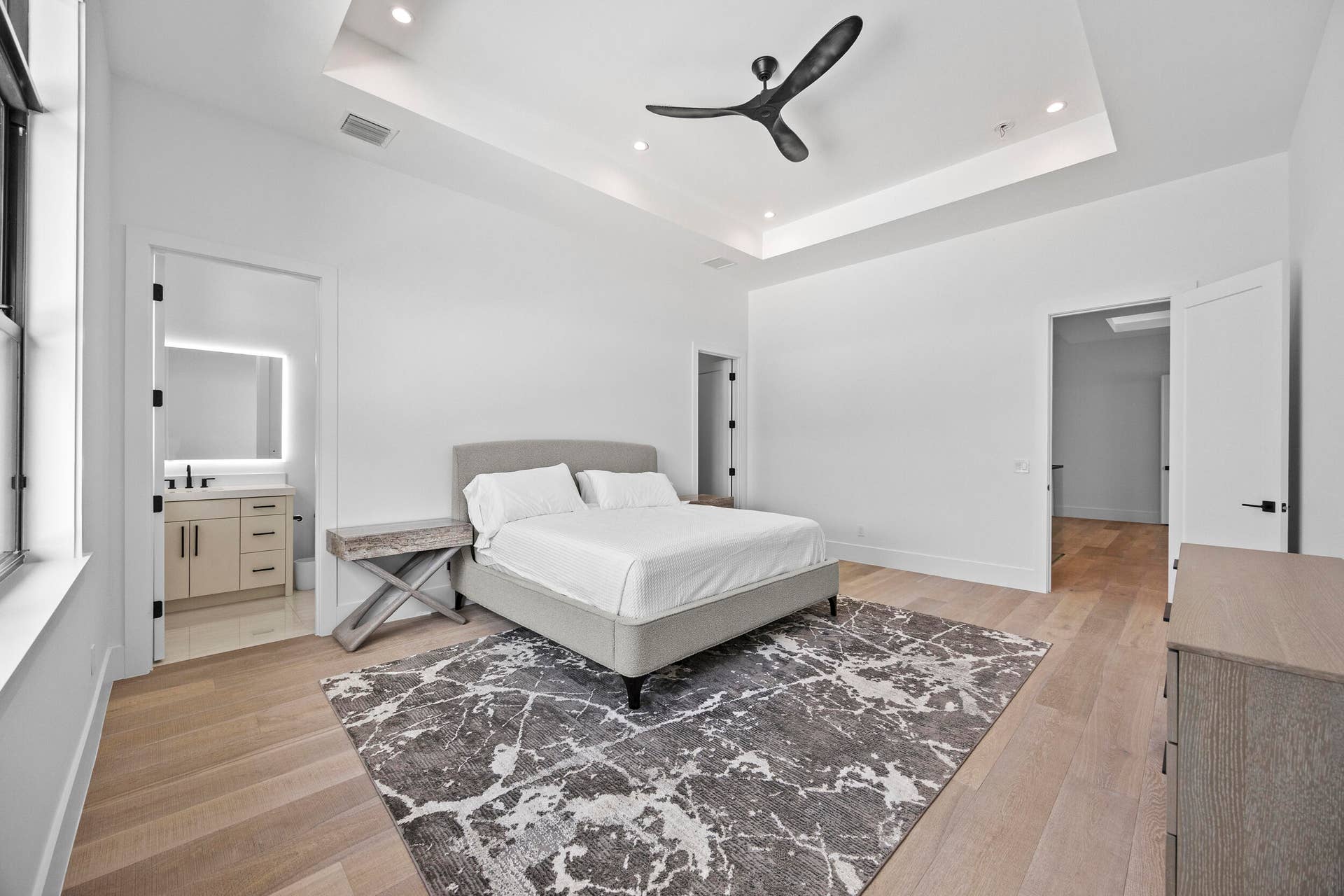 736 Lagoon Drive, North Palm Beach, FL 33408 54_453a9300