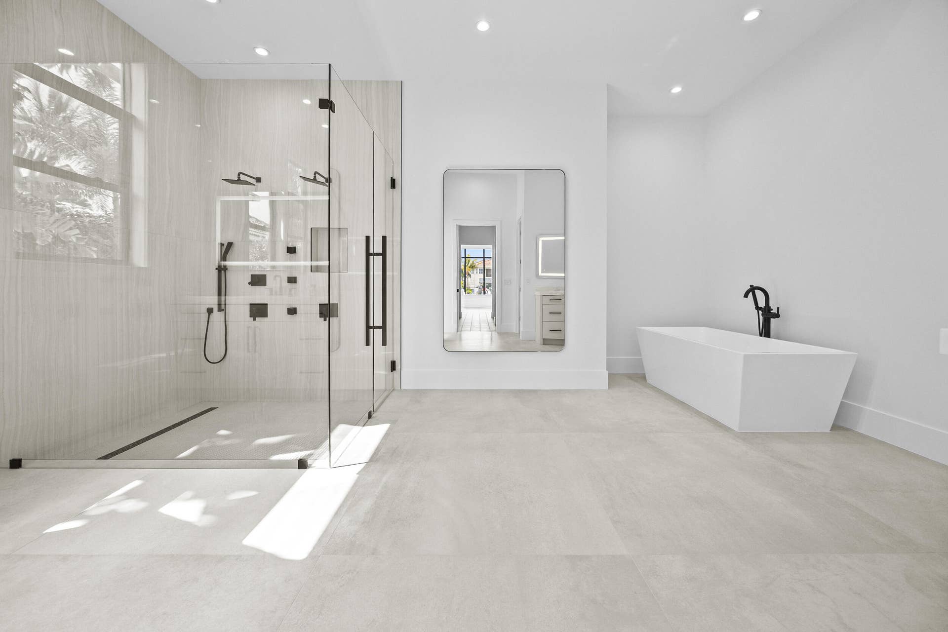 736 Lagoon Drive, North Palm Beach, FL 33408 1st floor master shower
