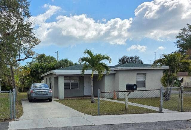 Property photo for 400 NW 18th Avenue, Fort Lauderdale, FL